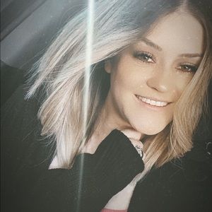 Meet your Posher, Iris